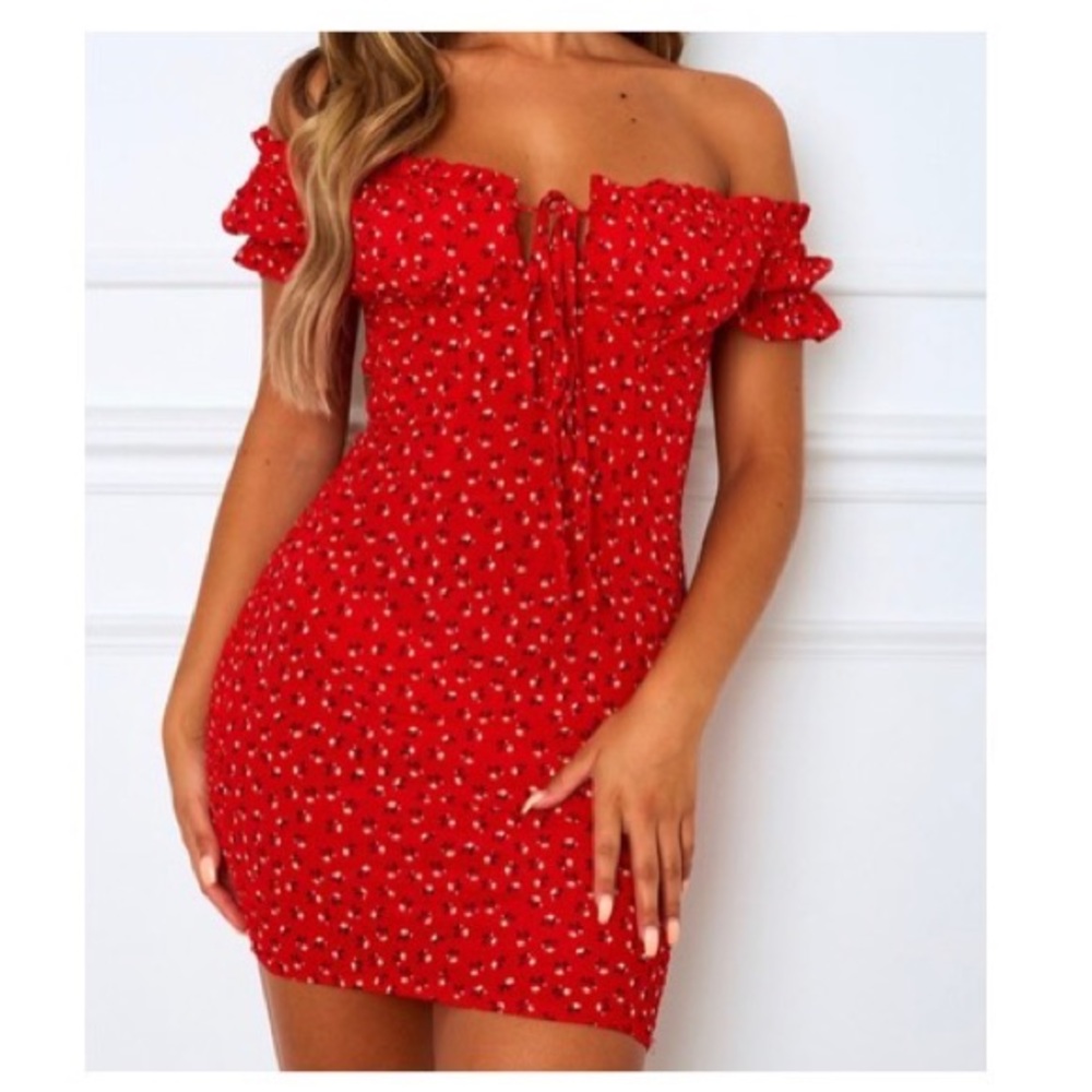 White Fox Boutique Red Off-Shoulder Mini Dress